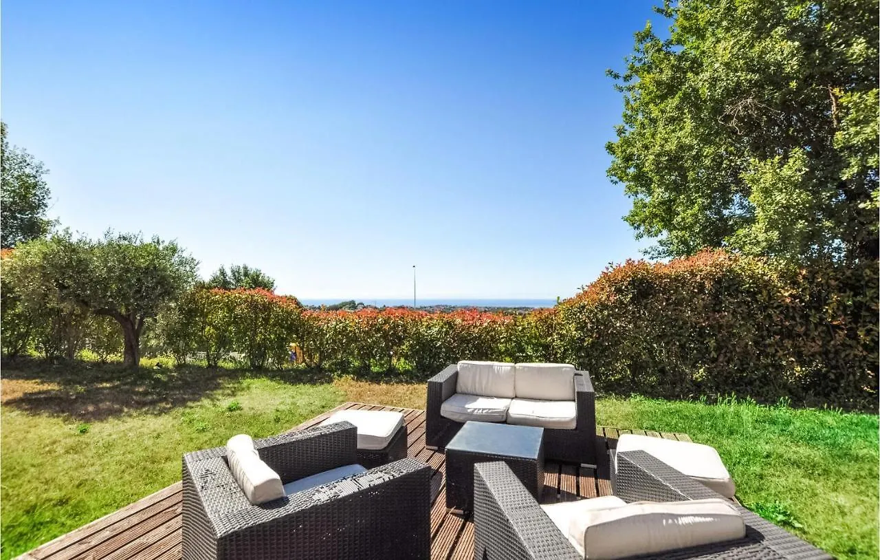 Awesome Home In La Gaude With Kitchen France